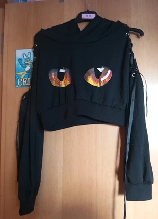 Off Shoulder Cropped Hoodie, marque: Local, état: Neuf sans étiquette, taille: S / 36 / 8, 4,50 €, 5,43 € Protection acheteurs incluse