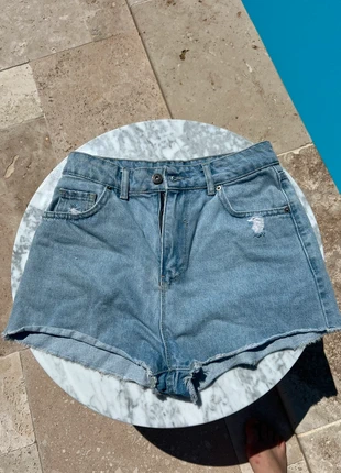 Short en jean, brand: Boohoo, condition: Very good, size: M / 38 / 10, €5.00, €5.95 includes Buyer Protection