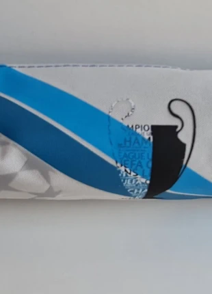 Petite trousse UEFA Champions League, marque: UEFA, état: Neuf avec étiquette, 4,00 €, 4,90 € Protection acheteurs incluse