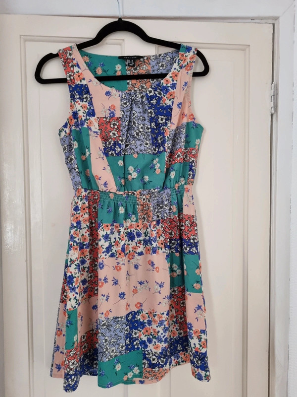 Multi coloured New Look summer dress, M / 10 - Vinted