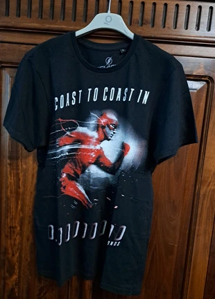 T-shirt Flash, marke: DC Comics, zustand: Sehr gut, größe: S, 10,00 €, 11,20 € inklusive Vinted-Käuferschutz
