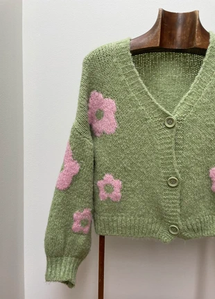Cardigan Verde e Rosa da Boutique Parisienne, marca: Boutique Parisienne, estado: Muito bom, tamanho: M / 38 / 10, €14.00, €15.40 inclui Proteção do Comprador