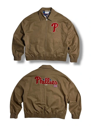 Veste Baseball New Era London Séries 2024 Phillies Taille L Beige Varsity Teddy Bomber Jacket, marke: New Era, zustand: Neu, größe: L, 90,00 €, 95,20 € beinhaltet Vinted-Käuferschutz Pro