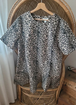 Robe peplum H&M, merk: H&M, staat: Heel goed, maat: L / 40 / 12, € 14,00, € 15,40 inclusief Kopersbescherming