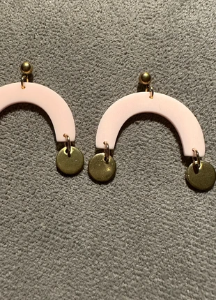 Jolie boucle d’oreille rose et doré , état: Neuf sans étiquette, 3,00 €, 3,85 € Protection acheteurs incluse