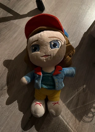 Peluche Dustin de Stranger Things - 26 cm -, marque: Famosa, état: Bon état, taille: Taille unique, 6,00 €, 7,00 € Protection acheteurs incluse