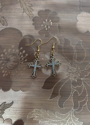 Boucles d’oreilles en croix, brand: Fait Main, condition: New with tags, €2.00, €2.80 includes Buyer Protection
