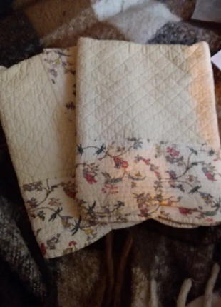 2 taies d'oreiller, état: Très bon état, taille: 65 x 65 cm, 6,00 €, 7,00 € Protection acheteurs incluse