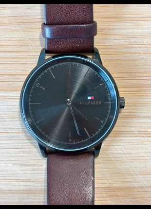 Montre tommy hilfiger, marque: Tommy Hilfiger, état: Très bon état, taille: Taille unique, 80,00 €, 84,70 € Protection acheteurs incluse