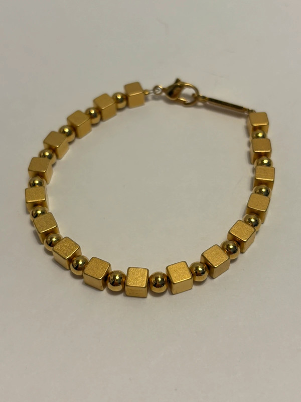 Napier Gold Tone Brushed Square & Shiny Round Beaded Bracelet 7-1/2” 1