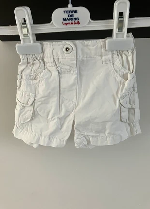 Short blanc C&A 3 mois, merk: C&A, staat: Heel goed, maat: 3-6 maanden / 62 cm, € 3,00, € 3,85 inclusief Kopersbescherming