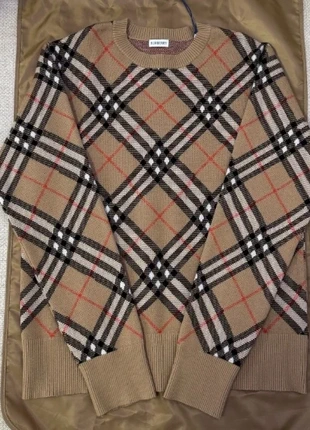 Vlněný pletený svetr Burberry s kulatým výstřihem, merk: Burberry, staat: Heel goed, maat: S / 36 / 8, € 172,00, € 181,30 inclusief Kopersbescherming