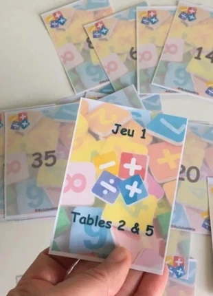 Mistigri des Tables de Multiplication ( Jeu 1 ), marke: Montessori, zustand: Sehr gut, größe: 7 Jahre / 122, 5,50 €, 6,48 € beinhaltet Vinted-Käuferschutz Pro