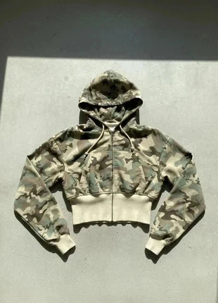 Hoodie Camouflage Zippé – Crop Top / Streetwear / Automne-Hiver / Look Tendance, marque: Atelier Ysée, état: Très bon état, taille: M / 38 / 10, 49,90 €, 53,10 € Protection acheteurs incluse