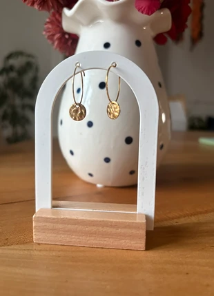 Boucles d’oreilles médaillon martelé rond doré, marque: Easy Clothes, état: Neuf avec étiquette, 5,00 €, 5,95 € Protection acheteurs incluse