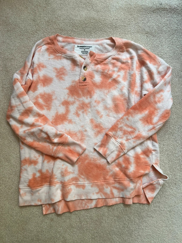 tie dye sweatshirt 1