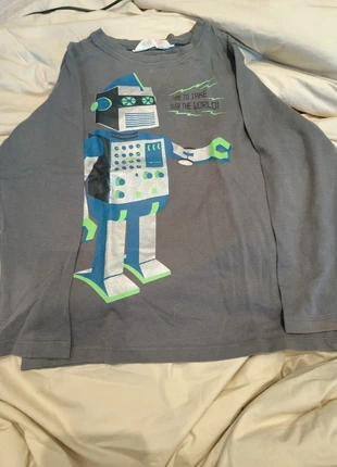 Tee short manches longues, merk: H&M, staat: Veelgebruikt, maat: 4 jaar / 104 cm, € 1,00, € 1,75 inclusief Kopersbescherming