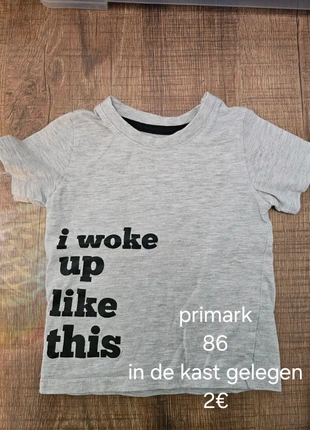 Tshirt Primark, marque: Primark, état: Neuf sans étiquette, taille: 18-24 mois / 86 cm, 1,00 €, 1,75 € Protection acheteurs incluse