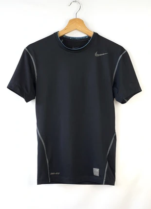 T-Shirt Training Nike Pro Combat Dri-FIT Compression - Taille M (Mesures en photo), marque: Nike, état: Bon état, taille: M, 17,00 €, 18,55 € Protection acheteurs (Pro) incluse
