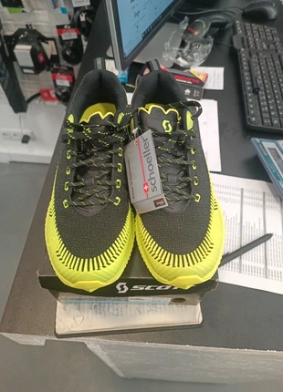 Sapatilhas Scott ultra rc running, marca: Scott, estado: Novo com etiquetas, tamanho: 39, €100.00, €105.70 inclui Proteção do Comprador