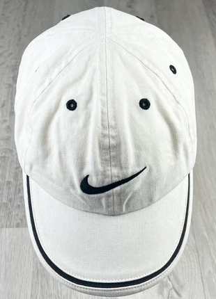 Casquette Nike Blanche Swoosh Noir Visière Noire taille S/M Réglable Homme/Femme Baseball, marke: Nike, zustand: Sehr gut, größe: S, 9,50 €, 10,68 € inklusive Vinted-Käuferschutz