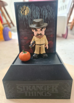 Figurine Stranger Things, marque: Stranger Things, état: Très bon état, taille: Prématuré, jusqu'à 44cm, 4,00 €, 4,90 € Protection acheteurs incluse