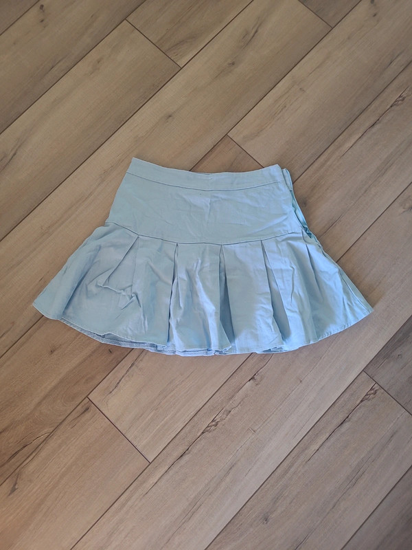 Blue Tilly's pleated skirt 1