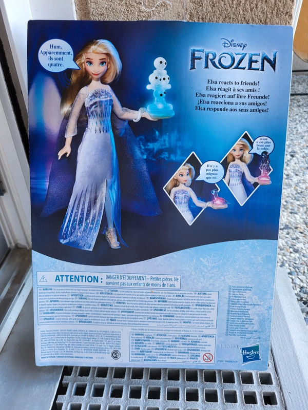 Acheter Poupée Reine des Neiges Elsa qui parle avec ses amis