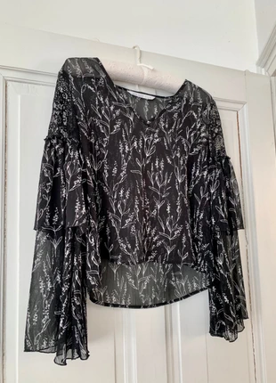 Zara Bluse Flatterärmel, marca: Zara, estado: Muito bom, tamanho: XS / 34 / 6, €6.00, €7.00 inclui Proteção do Comprador