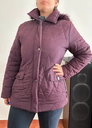Piumino corto trapuntato viola con cappuccio e pelliccia donna L, marca: Ellen Rose, estado: Bueno, tamaño: L / 40 / 12, 10,00 €, 11,20 € Protección al comprador incluida