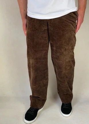 Pantalon en velours Vintage Coupe droite straight Made in Italy 88% Coton Couleur Marron Taille FR41, brand: Vintage Dressing, condizioni: Ottime, taglia: IT 40 | W31, €25.00, €26.95 include la Protezione acquisti Pro