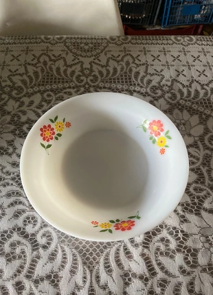 Plat rond Vintage Arcopal motifs fleurs, état: Très bon état, 10,00 €, 11,20 € Protection acheteurs incluse