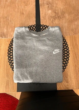 Sweat Nike Gris M Homme, marque: Nike, état: Très bon état, taille: M, 20,00 €, 21,70 € Protection acheteurs incluse