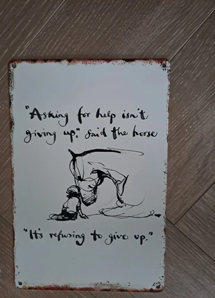 De jongen de mol de vos en het paard. Metaal deco, merk: IK, staat: Nieuw met prijskaartje, € 11,00, € 12,25 inclusief Kopersbescherming