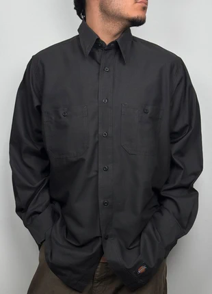Chemise à manches longues grise foncée L, marke: Dickies, zustand: Sehr gut, größe: L, 24,99 €, 26,94 € beinhaltet Vinted-Käuferschutz Pro