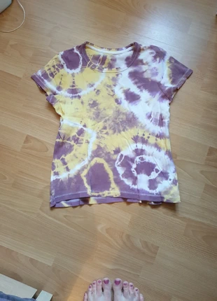 TU T Shirt Tie Dye Jaune Blanc Mauve. Coupe ajousté, brand: TU, condition: Very good, size: XXL / 44 / 16, €1.50, €2.28 includes Buyer Protection