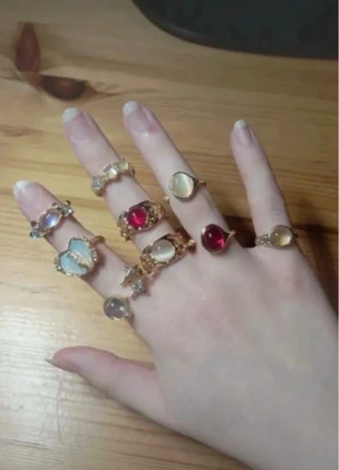 Lot de 9 bagues vintage élégante y2k, brand: Vintage Love, condizioni: Ottime, taglia: Regolabile, €10.00, €11.20 include la Protezione acquisti