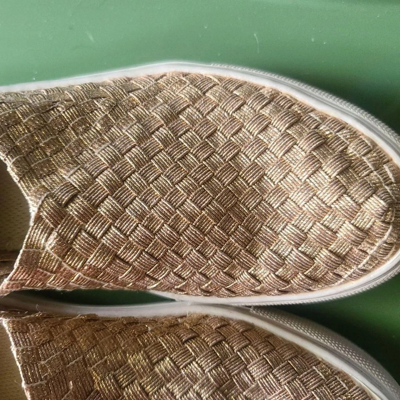 Women's Skipper Gold Woven Slip-On Sneakers Size 7 2