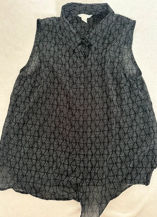 Chemise sans manche noire H&M – Motifs graphiques – Taille 38 – Excellent état, marque: H&M, état: Très bon état, taille: M / 38 / 10, 3,00 €, 3,85 € Protection acheteurs incluse