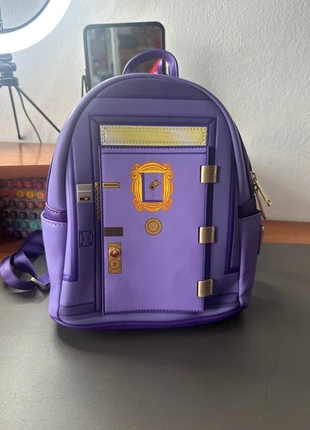 Mochila Friends loungefly, merk: Loungefly, staat: Nieuw zonder prijskaartje, € 40,00, € 42,70 inclusief Kopersbescherming