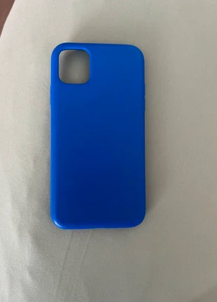 Blauw telefoonhoesje, merk: Pull & Bear, staat: Nieuw zonder prijskaartje, € 3,00, € 3,85 inclusief Kopersbescherming