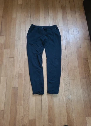 Jogging Noir, marque: sportswear, état: Très bon état, taille: XS, 2,00 €, 2,80 € Protection acheteurs incluse