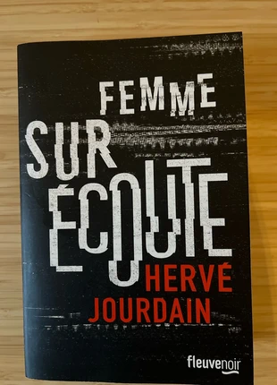 Femme sur écoute - Hervé Jourdain, condizioni: Nuovo senza cartellino, €3.00, €3.85 include la Protezione acquisti