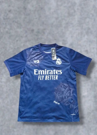 Maillot Real Madrid violet éditions rose taille M, brand: Y-3, condition: New with tags, size: M / 38 / 10, €19.99, €21.69 includes Buyer Protection