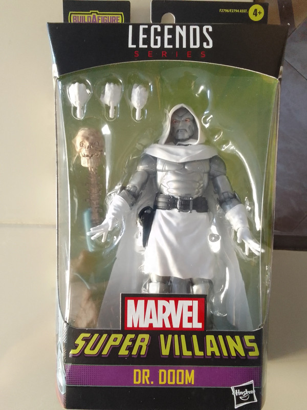 DR. Doom Super Villains Hasbro action figure 1