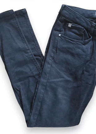 Jeans noir slim Zara taille 38 / M, marque: Zara, état: Très bon état, taille: M / 38 / 10, 14,00 €, 15,40 € Protection acheteurs incluse