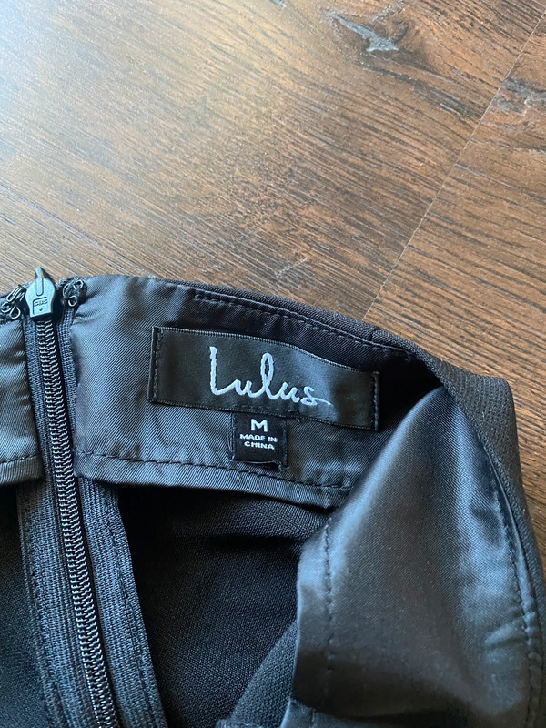 Lulu’s brand new classic black mini skirt 4