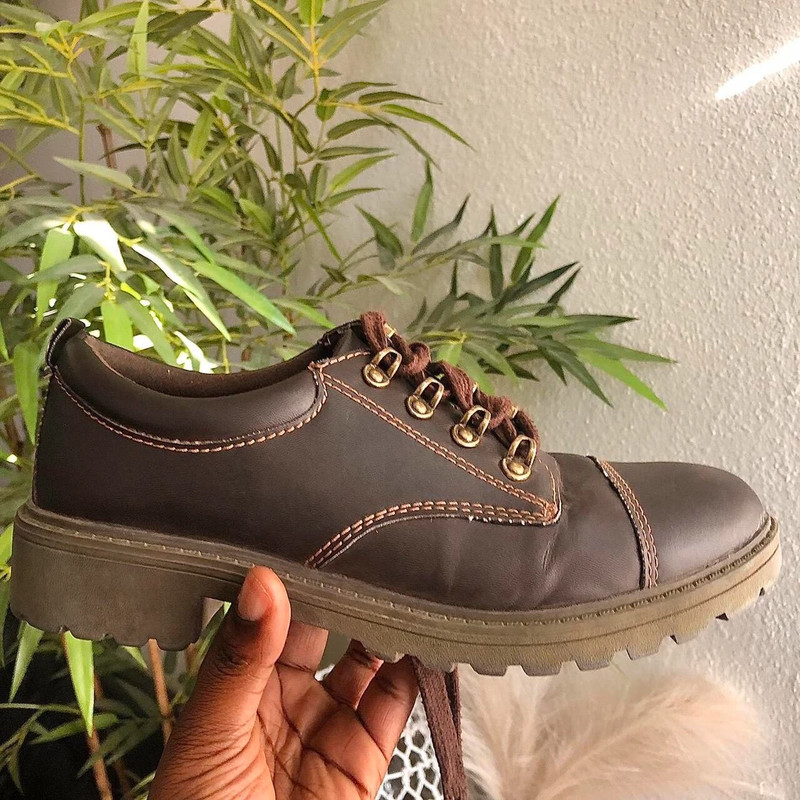 BONGO Brown lace up low top boots chunky oxford clogs loafers similar to doc. Martens Vinted