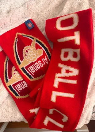 Écharpe Arsenal foot, marque: Arsenal, état: Neuf sans étiquette, 5,00 €, 5,95 € Protection acheteurs incluse