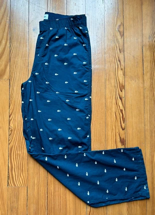 Pantalon large regular sleepweat Lacoste bleu Taille S, marque: Lacoste, état: Très bon état, taille: S, 64,99 €, 68,94 € Protection acheteurs incluse